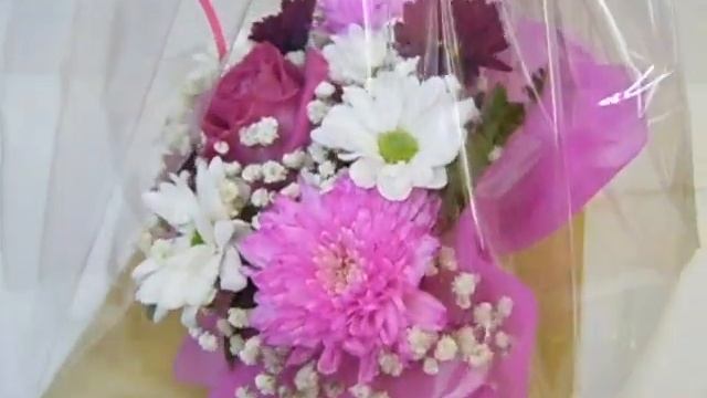 Подарочная композиция в пленке смотреть онлайн