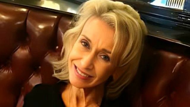 Thereza Bazar - Talks about her Career, Dollar,T. Horn,D.Van Day & more - Radio Broadcast 16/07/202 смотреть онлайн