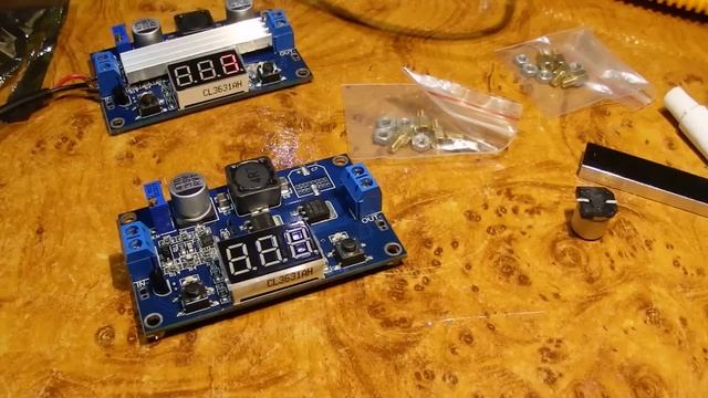 Обзор и демонстрация DC-DC 100W 3-35V to 3.5-35V Boost Step-up с Вольтметром. смотреть онлайн
