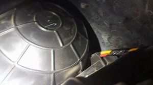 СНЯТИЕ МОТОРЧИКА ОТОПИТЕЛЯ ПЕЧКИ.(НИССАН ЖУК)2011 года.