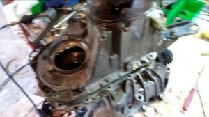 Течет сальник штока выбора передач RENAULT Kangoo/ Кенго 1.Замена    коробки, а потом сальника)