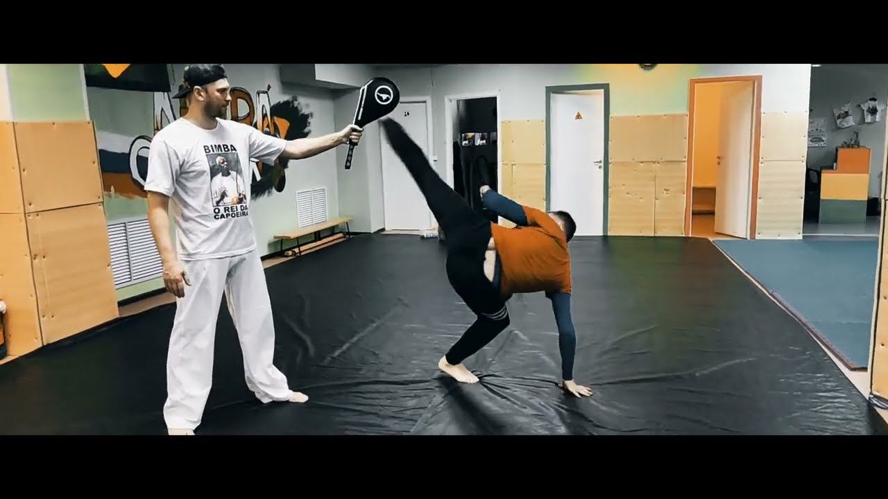 Capoeira meia-lua #capoeira #sports #спорт #fitness #dance #fighting смотреть онлайн