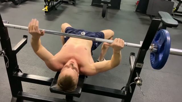 Жим штанги от груди лежа смотреть онлайн