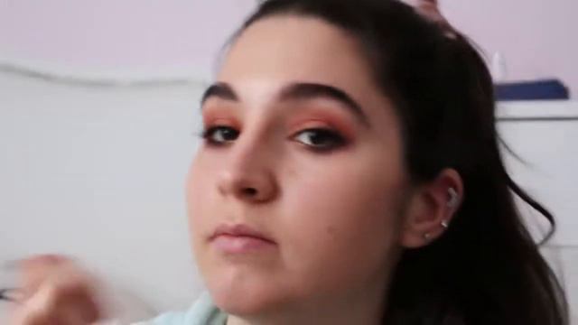 2019 NEW ARRIVAL CORAL WAVY BOB WITH CHOPPY BANGS смотреть онлайн