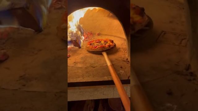 #woodfiredpizza #backyardkitchens #chef #neapolitanpizza #pizzalover #pizzaoven #woodfiredpizza смотреть онлайн