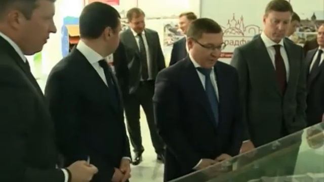 Ярославль посетил министр строительства и ЖКХ Владимир Якушев смотреть онлайн