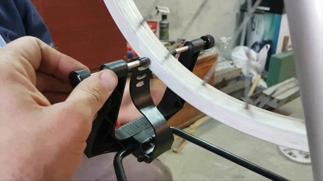 Стенд для регулирования колес велосипеда M-Wave. смотреть онлайн