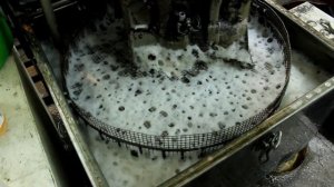 Тестируем моющие средства для очистки деталей двигателя в моечных машинах Гейзер