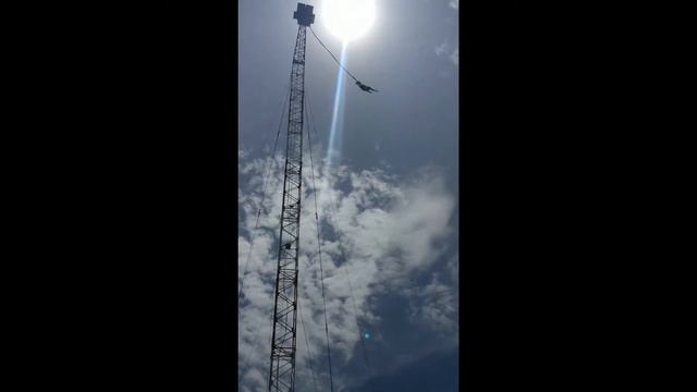 Тайланд. Прыжок и резинка))))(Паттайя) смотреть онлайн