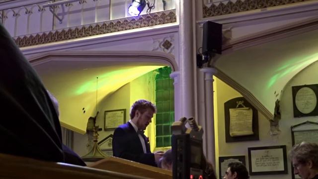 Baritone Jesse Giuliani: Handel's Messiah смотреть онлайн