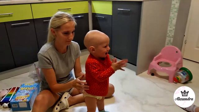 УЧУСЬ ХОДИТЬ, МОИ ПЕРВЫЕ ШАГИ смотреть онлайн