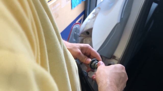 Замена ламп и лампочек автомобиля