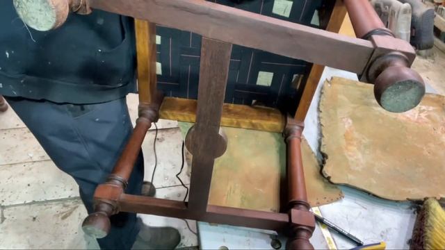 Стулья «Братья Карамазовы». Середина XIX века. Красное дерево. Финальный ролик. смотреть онлайн