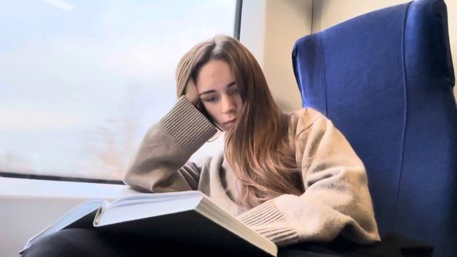 Смотрим квартиры в Москва-Сити, день рождения мамы в Москве, нашумевшая выставка на ВДНХ