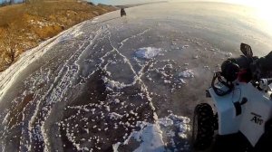 Дрифт на квадроциклах по льду. Зимние покатушки