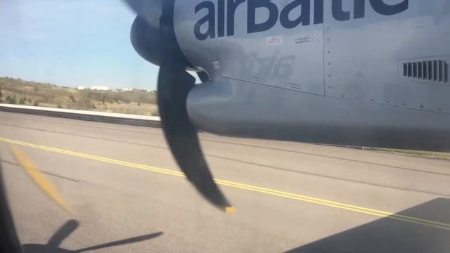 Из архивов, 2011 год. Вид из салона: заход, посадка и руление в аэропорту Стокгольма смотреть онлайн