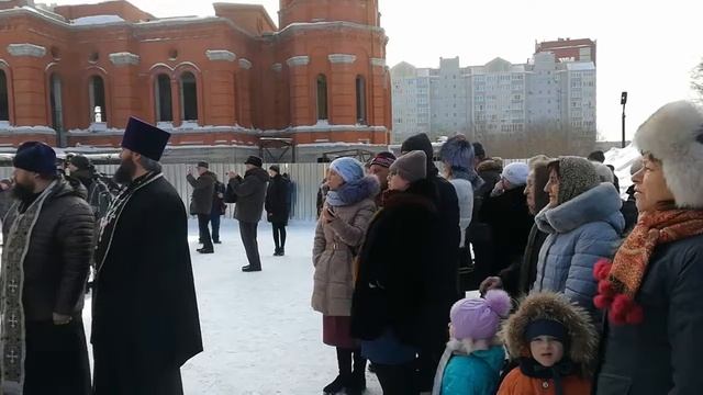 Александро-Невский храм (Барнаул) Поднятие купола. Освящение (файл 2) смотреть онлайн