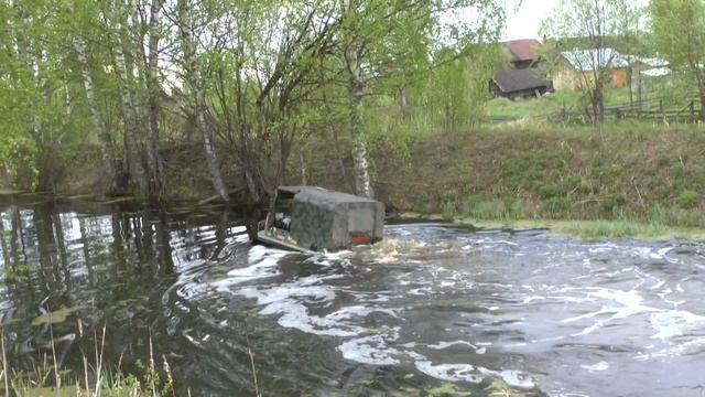 Купания вездеходов в пруду смотреть онлайн