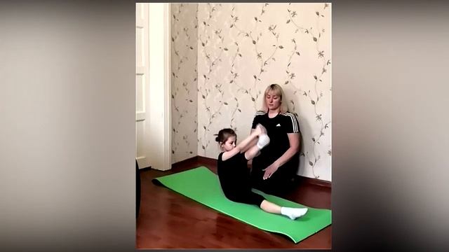 Видео урок по хореографии. Партерная гимнастика. смотреть онлайн