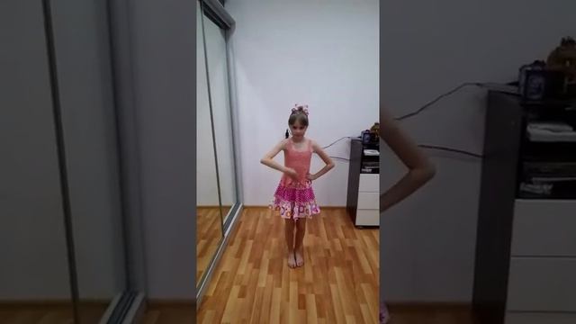 Шарыпова Эвелина этюд на основе русского танца Лауреат 1й степени среди любителей смотреть онлайн