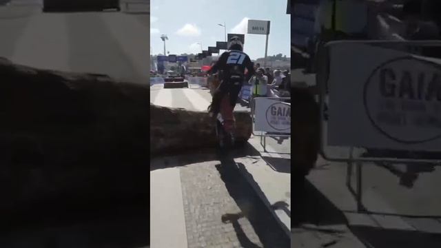 ВСЕ ЭНДУРО Городские соревнования по ЭНДУРО в ИТАЛИИ смотреть онлайн