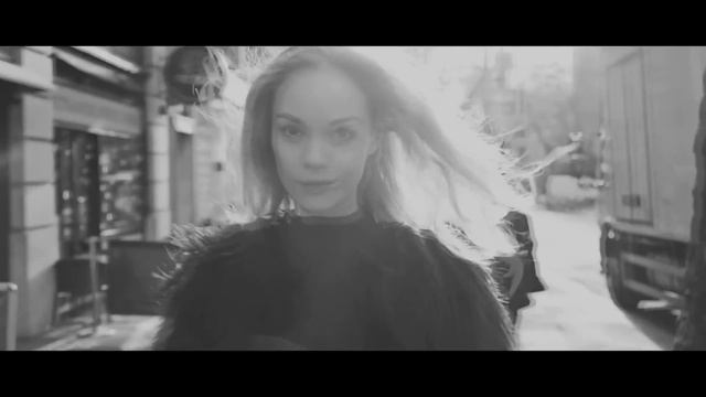 Glimmer of Blooms - I Cant Get You Out Of My Head смотреть онлайн