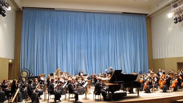 Штраус Бурлеска (начало) Денис Приходько фортепиано смотреть онлайн