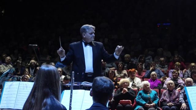 «Кабаре» (англ. Cabaret) из одноименного мюзикл Д.Кандера на стихи Ф.Эбба. Поет Варвара Убель смотреть онлайн