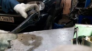 Замена вилки сцепления жигули, нива и шеви нива не снимая коробки передач!