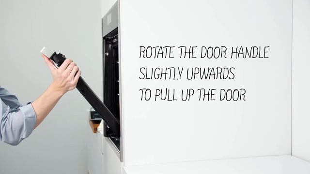 Hvordan tar jeg av ovnsdøren på min Slide&Hide-ovn? | NEFF смотреть онлайн