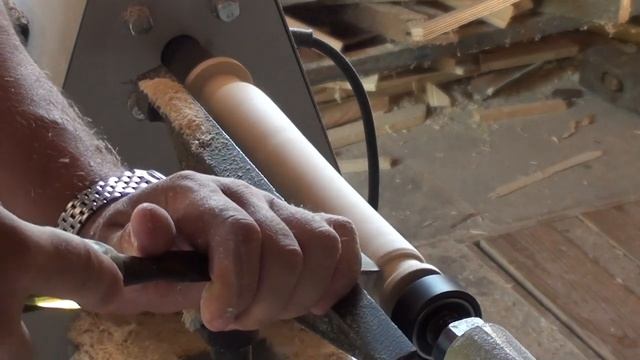 Вытачиваю ручку для резца на токарном станке смотреть онлайн