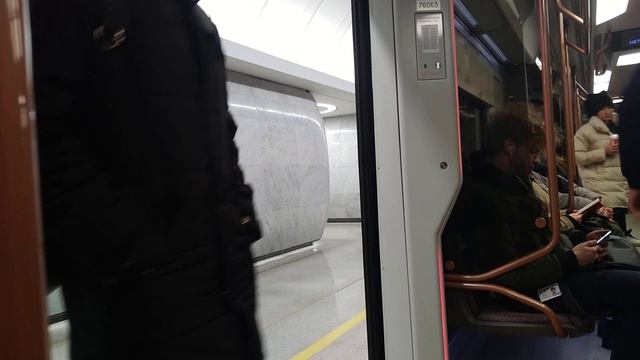 Теперь БКЛ полностью замкнута! Электропоезд Москва-2020 на перегоне Савёловская – Сокольники. смотреть онлайн