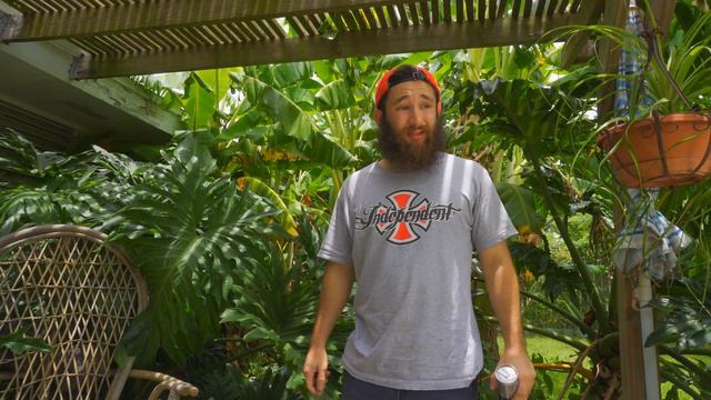 Red Bull Shotgun Challenge | 12 Red Bull смотреть онлайн