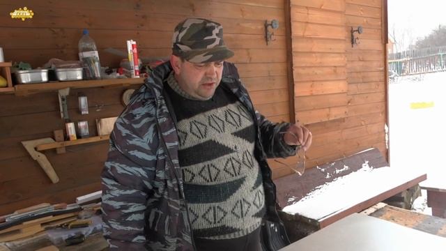 КРЫША ДЛЯ УЛЬЯ ЛЕЖАКА смотреть онлайн