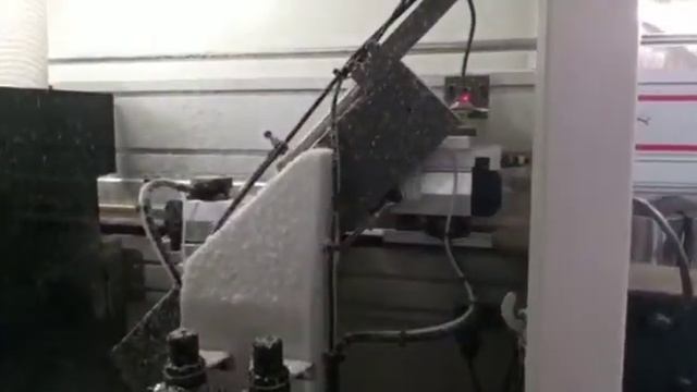 Кромкооблицовочный станок HOLD HB610 - в работе смотреть онлайн