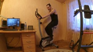 Лучшая кардио тренировка дома для сжигания жира, как заниматься на велотренажере, ВИИТ от S4C