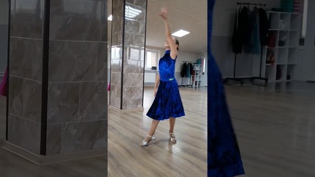 Рейтинговые платья для бальных танцев Pando_dress в наличии и на заказ. Подробнее в Instagram смотреть онлайн