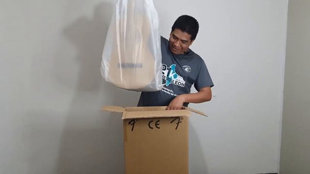 Unboxing Guitarra Fender FC-1 смотреть онлайн