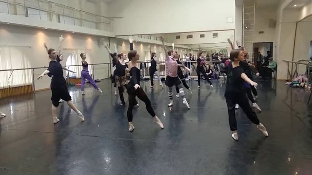 Репетиция перед балетным фестивалем к 200-летию Мариуса Петипа 09.03.18 смотреть онлайн