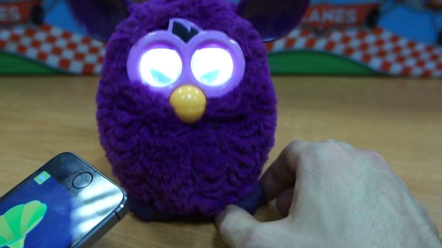 Ферби на русском - видео обзор игрушки Furby Boom Ферби Бум + Приложение Iphone смотреть онлайн