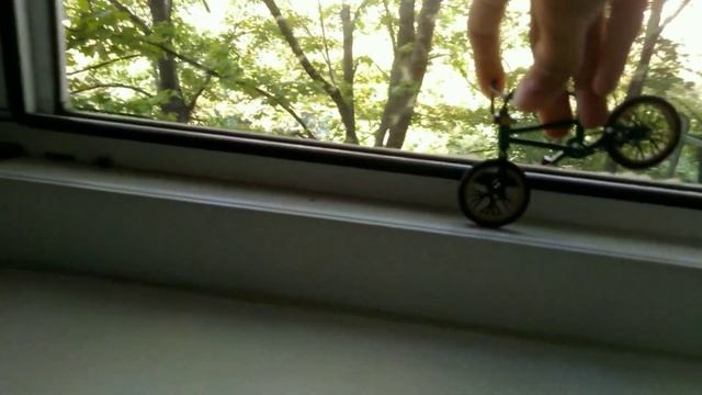 ФИНГЕР ВМХ | ТРЮКИ НА ФИНГЕР ВМХ смотреть онлайн