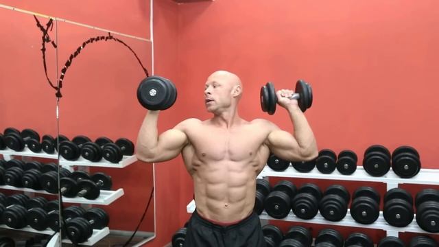 ЖИМ ГАНТЕЛЕЙ СТОЯ смотреть онлайн