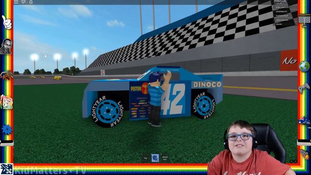CARS 3 RACING Adventure STORM Vs LIGHTNING MCQUEEN. Roblox CARS 3 Racetrack [KM+Gaming S02E44]