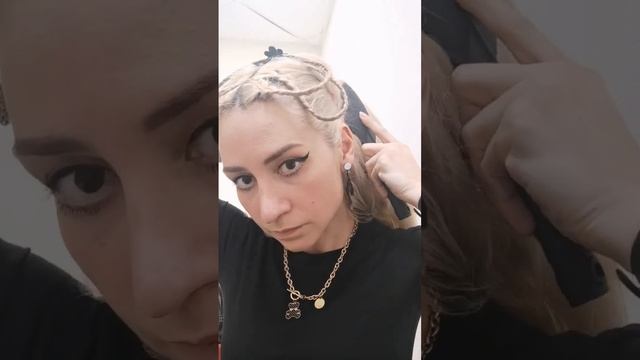 Собираем волосы с изюминкой ? смотреть онлайн