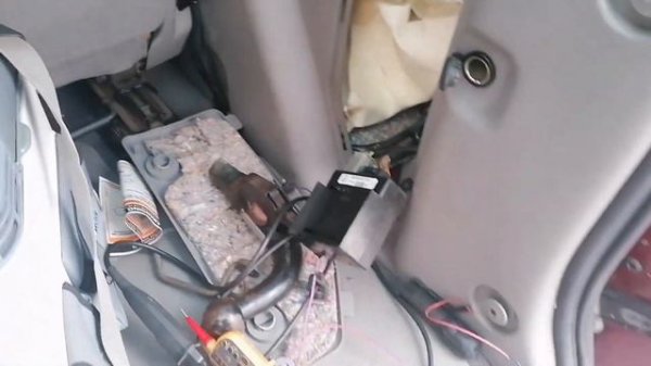 Парктроник не работает, проверяем.