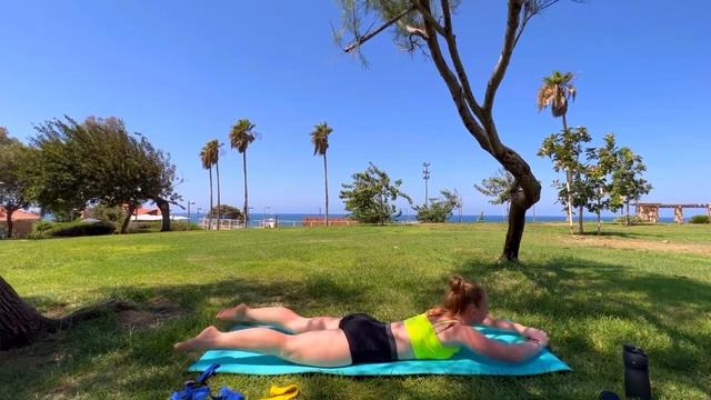 Укрепляем мышцы спины и Выравниваем осанку! Урок для начинающих! Relax для вашей спинки) смотреть онлайн