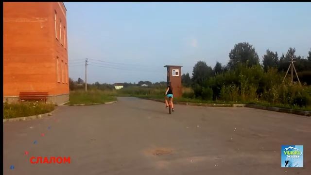 Тренировка на уницикле. Упражнения на координацию. смотреть онлайн