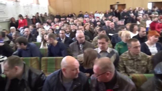 В.Сабадашу вручили удостоверение мера Василькова. смотреть онлайн