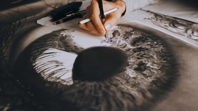 I DREW 1000 Gummy Bears into an EYE смотреть онлайн