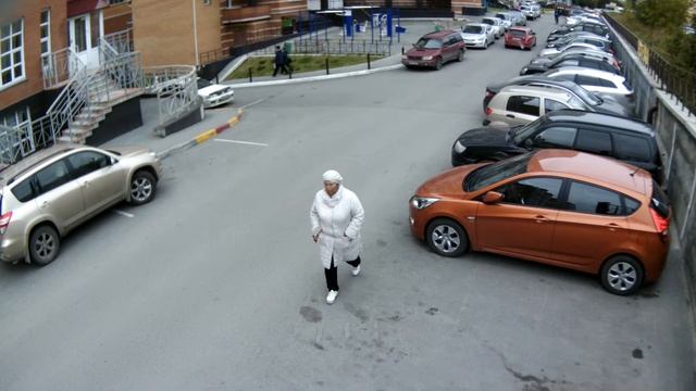 Установка видеонаблюдения за автомобилями на парковке смотреть онлайн